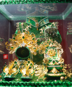 Y PHỤC + GHẾ MẪU THƯỢNG NGÀN - MMTN 001